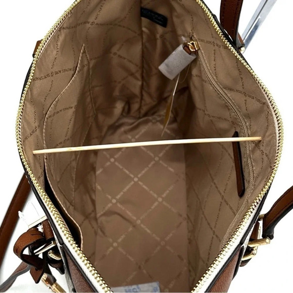Michael Kors Large Charlotte Tote Bag & Trifold Wallet Vanilla/Brown (NWT) - Picture 9 of 14